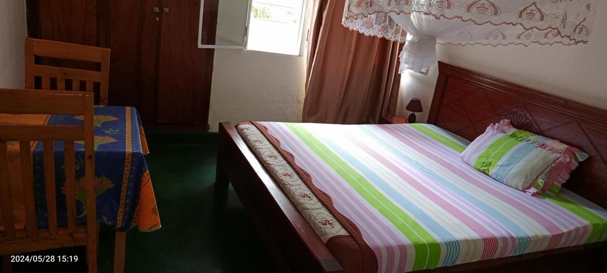 Colibri Taverne & Guest House جيسايني المظهر الخارجي الصورة