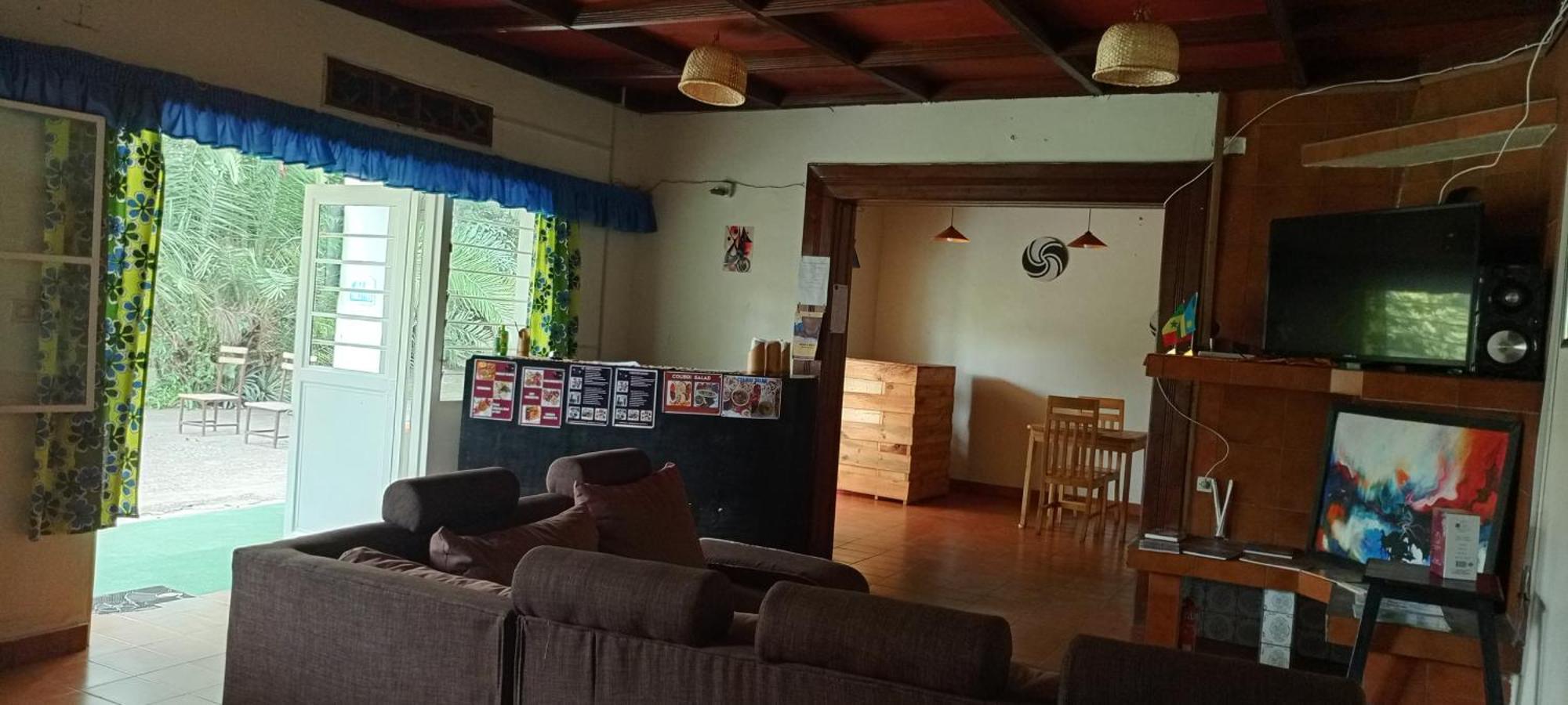 Colibri Taverne & Guest House جيسايني المظهر الخارجي الصورة